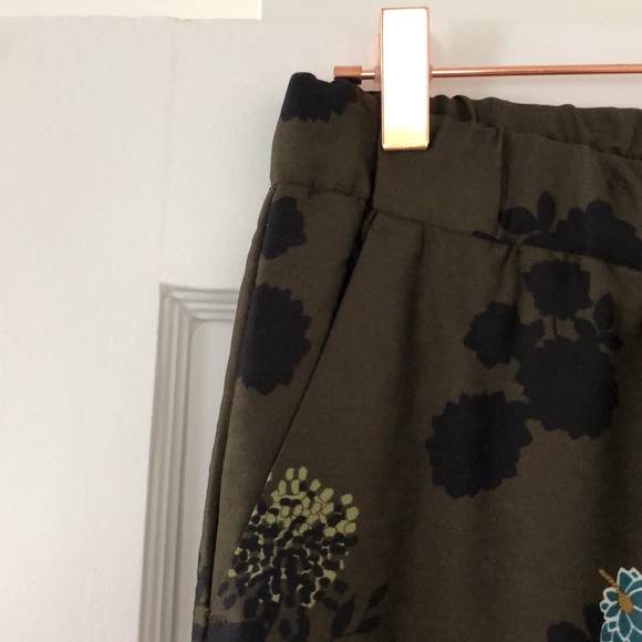 Loft floral wide leg crop pants - Picture 4 of 8